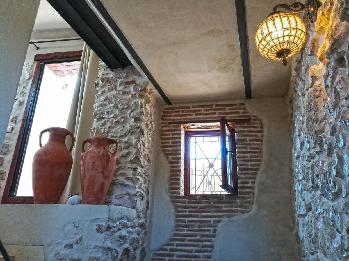 B&B Milleunapietra Romantic Guest House Ausonia Exteriör bild