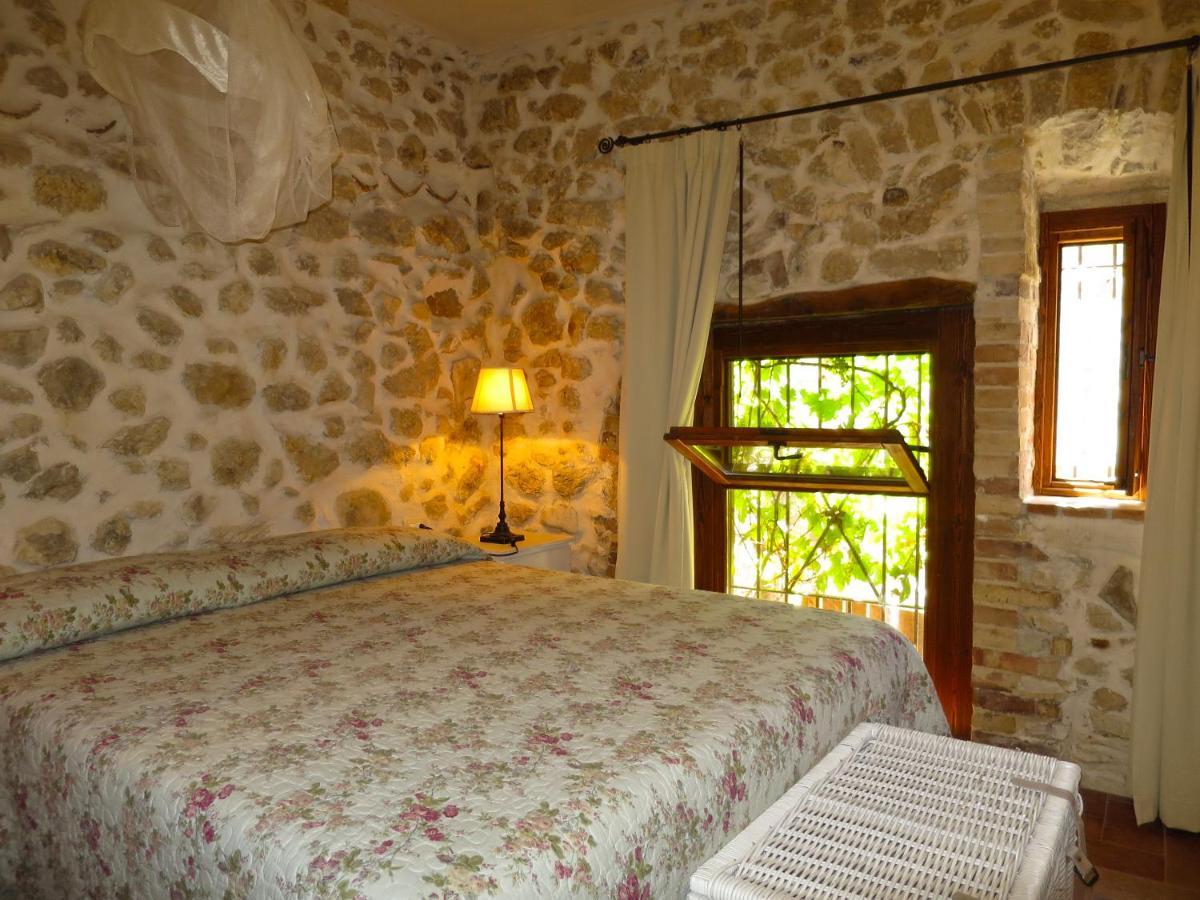 B&B Milleunapietra Romantic Guest House Ausonia Exteriör bild