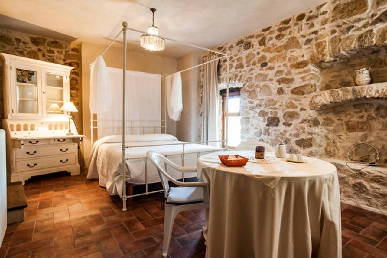 B&B Milleunapietra Romantic Guest House Ausonia Exteriör bild
